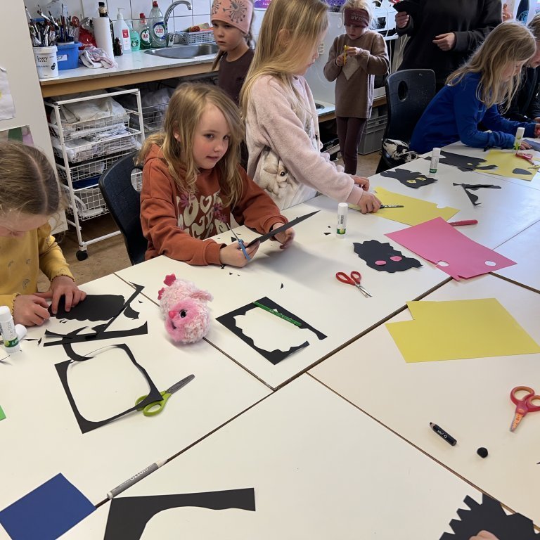 Áslaug Jónsdóttir - Litla skrímsli Stóra skrímsli, heimsókn í Grundasel.
Ljósmynd aðsend frá Grundasel