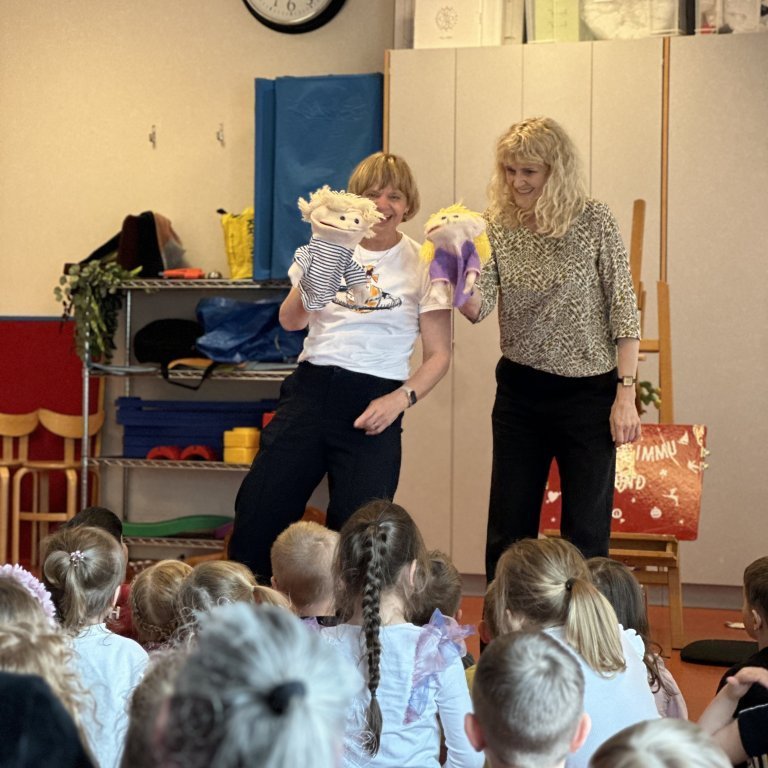 Birte og Imma - Skrímslasöngstund á leikskólum Akraneskaupstaðar og Skýjaborg Hvalfjarðarsveit.