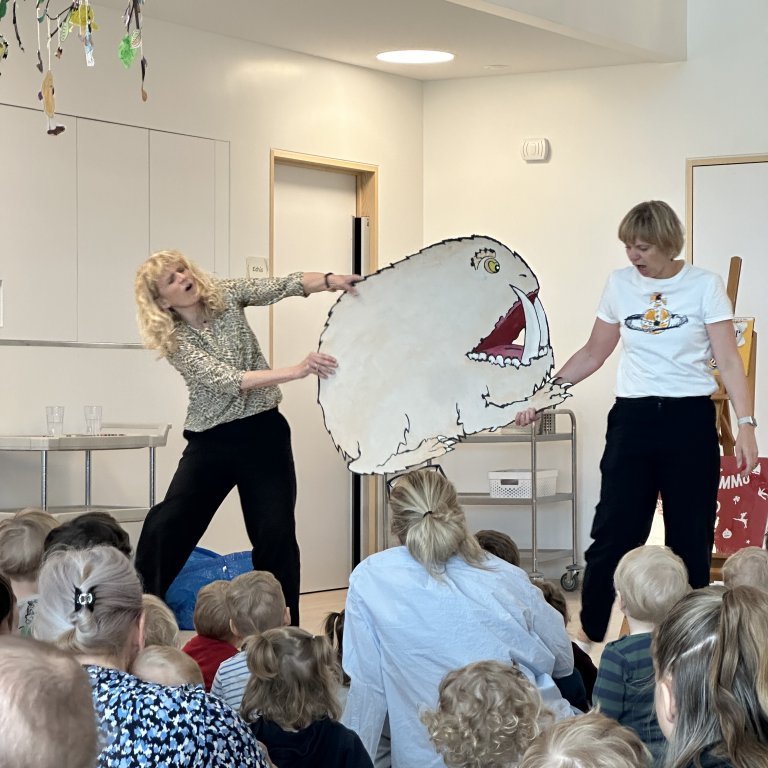 Birte og Imma - Skrímslasöngstund á leikskólum Akraneskaupstaðar og Skýjaborg Hvalfjarðarsveit.