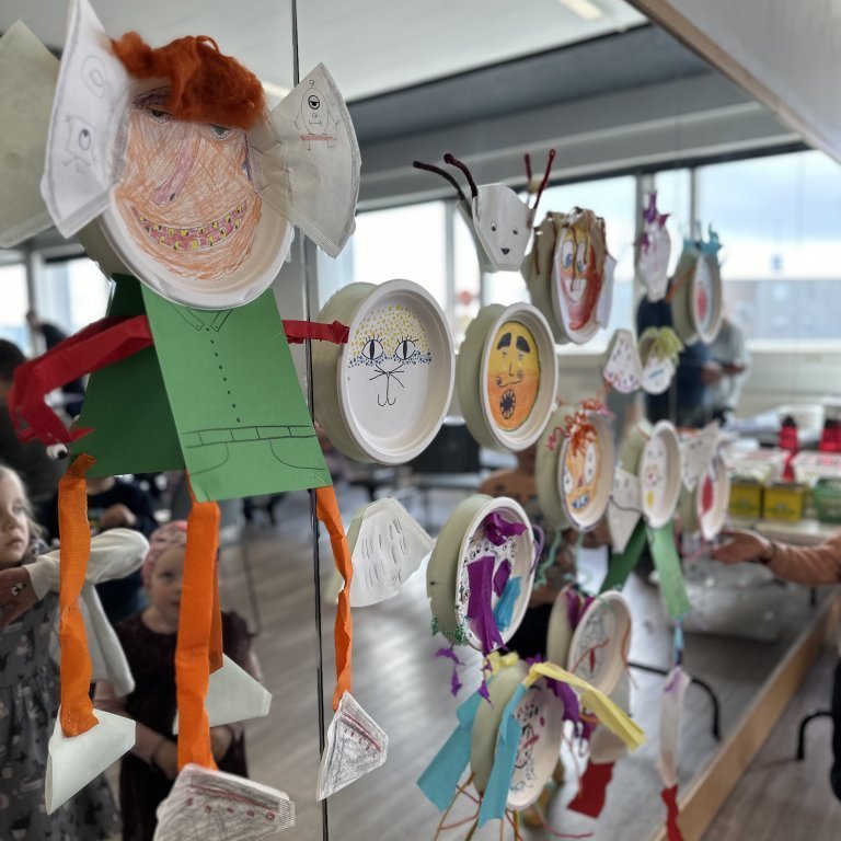 Skrímslaföndur í Þorpinu - Heiða Lind stýrði smiðjunni.
Ljósmyndir Vera Líndal