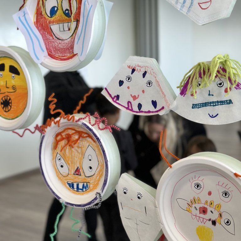 Skrímslaföndur í Þorpinu - Heiða Lind stýrði smiðjunni.
Ljósmyndir Vera Líndal