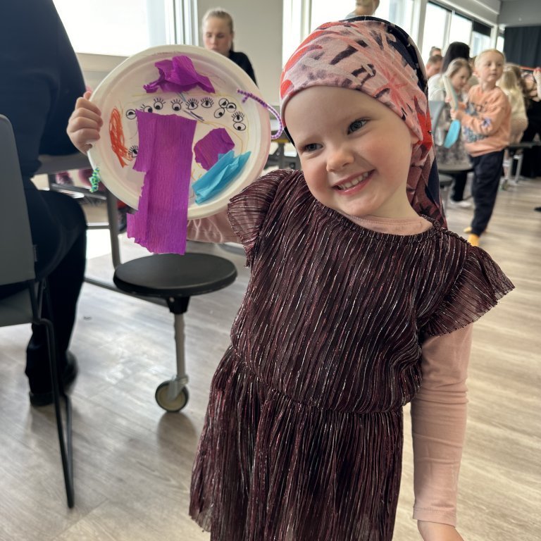 Skrímslaföndur í Þorpinu - Heiða Lind stýrði smiðjunni.
Ljósmyndir Vera Líndal