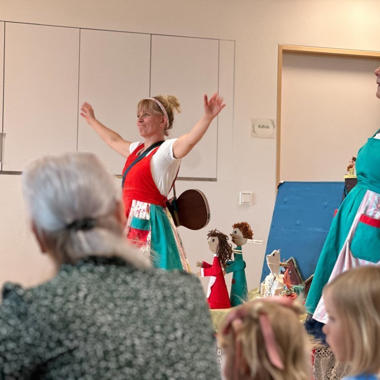 Brúðuleikhús - Töfrabækurnar, sagan af Gýpu - Leikhópurinn Umskiptingar
Ljósmyndir Vera Líndal