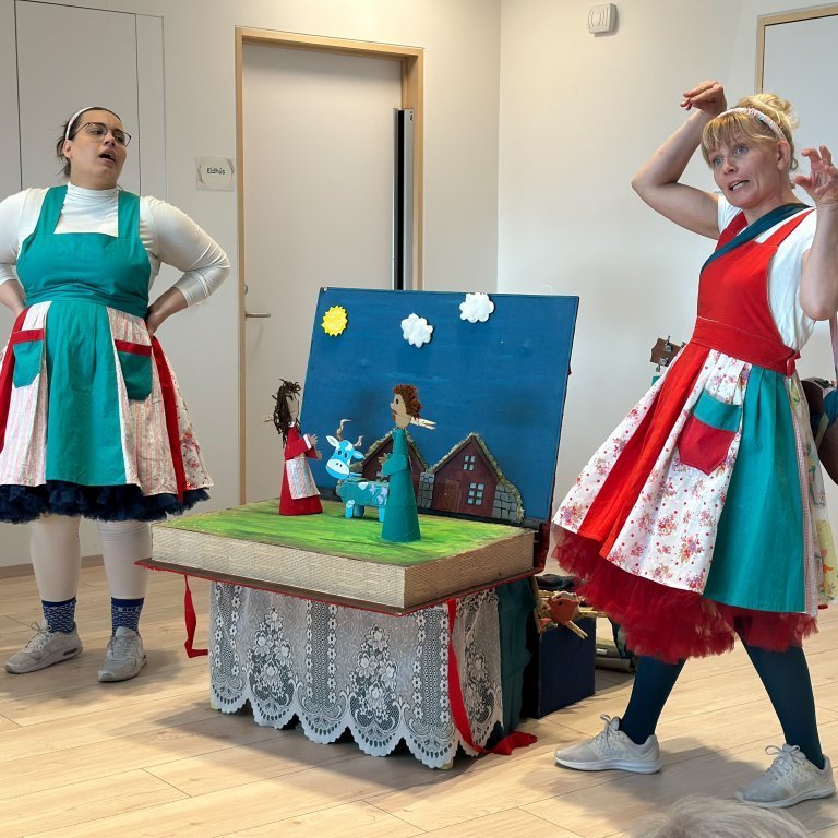 Brúðuleikhús - Töfrabækurnar, sagan af Gýpu - Leikhópurinn Umskiptingar
Ljósmyndir Vera Líndal