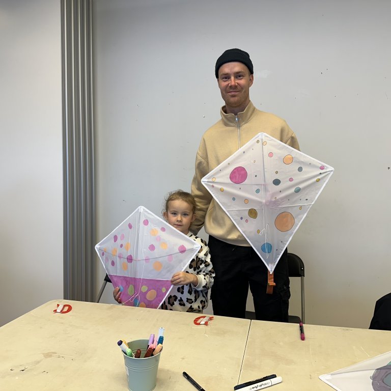 Flugdrekasmiðja Höfuðstöðvarinnar