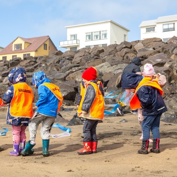 Sæskrímsla verkefni elstu barna á leikskólanum Vallarseli.
Ljósmyndir Guðni Hannesson