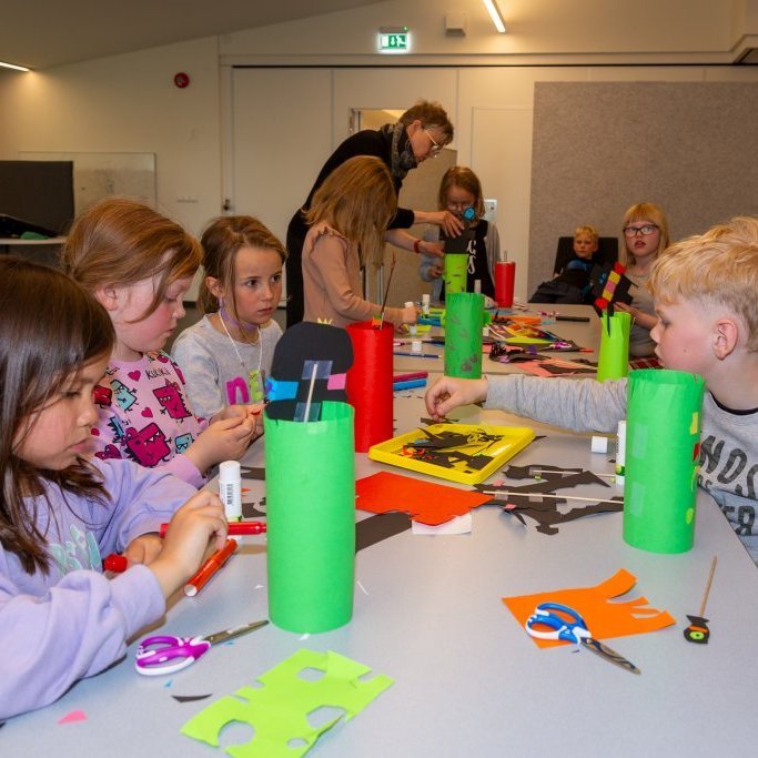 Áslaug Jónsdóttir - Litla skrímsli Stóra skrímsli, heimsókn í Brekkusel.
Ljósmynd: Guðni Hannesson 2024