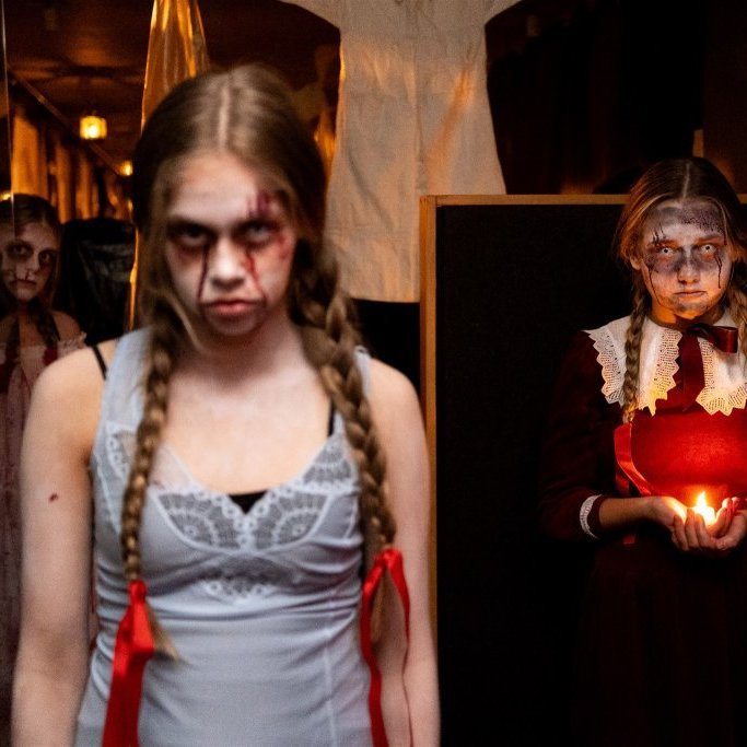 Hrollvekjuhús Byggðasafnsins í Görðum, ungmenni Akraneskaupstaðar í samvinnu við Auði Líndal / Ljósmyndir: Blik Studio