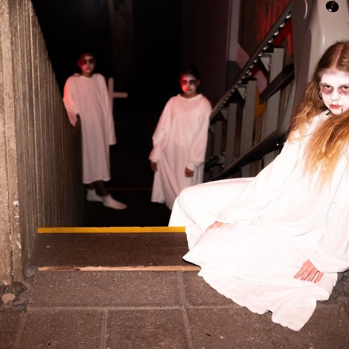 Hrollvekjuhús Byggðasafnsins í Görðum, ungmenni Akraneskaupstaðar í samvinnu við Auði Líndal / Ljósmyndir: Blik Studio