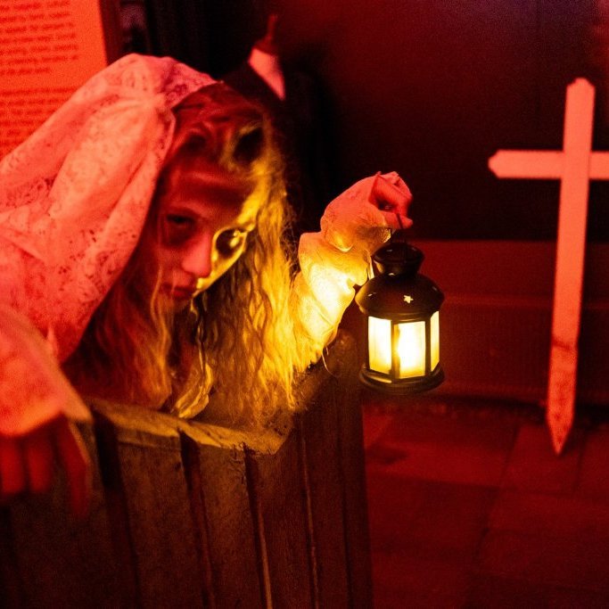 Hrollvekjuhús Byggðasafnsins í Görðum, ungmenni Akraneskaupstaðar í samvinnu við Auði Líndal / Ljósmyndir: Blik Studio