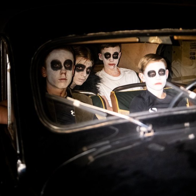 Hrollvekjuhúsið á Byggðasafninu í Görðum. 
Ungmenni Akraneskaupstaðar undir stjórn Auðar Líndal.
Ljósmyndir: Blik studio