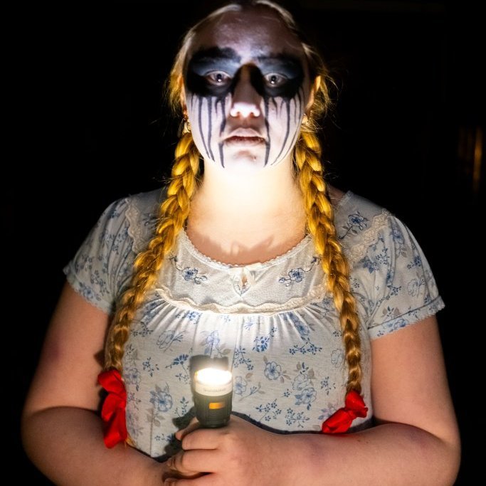 Hrollvekjuhúsið á Byggðasafninu í Görðum. 
Ungmenni Akraneskaupstaðar undir stjórn Auðar Líndal.
Ljósmyndir: Blik studio