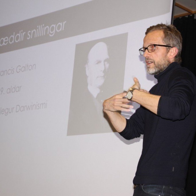 Vel sóttur fyrirlestur um hefðir í íþróttum og forsendur árangursríkrar hefðar í íþóttastarfi.