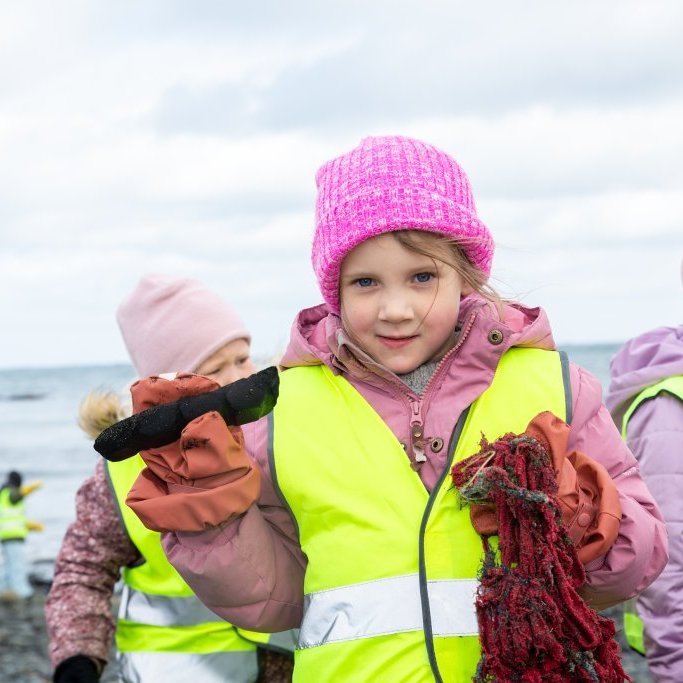 Sæskrímsli í Kalmansvík - Unnið af elstu deild leikskólans Garðaseli (2024)
Ljósmynd: Guðni Hannesson
