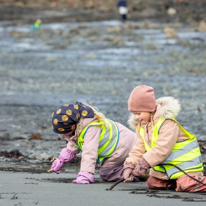 Sæskrímsli í Kalmansvík - Unnið af elstu deild leikskólans Garðaseli (2024)
Ljósmynd: Guðni Hannesson