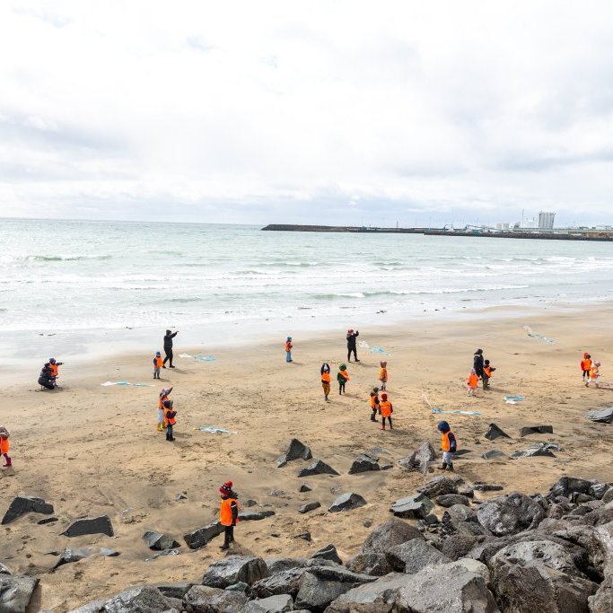 Sæskrímsli á Langasandi - Unnið af elstu deild leikskólans Vallarsel (2024)
Ljósmynd: Guðni Hannesson