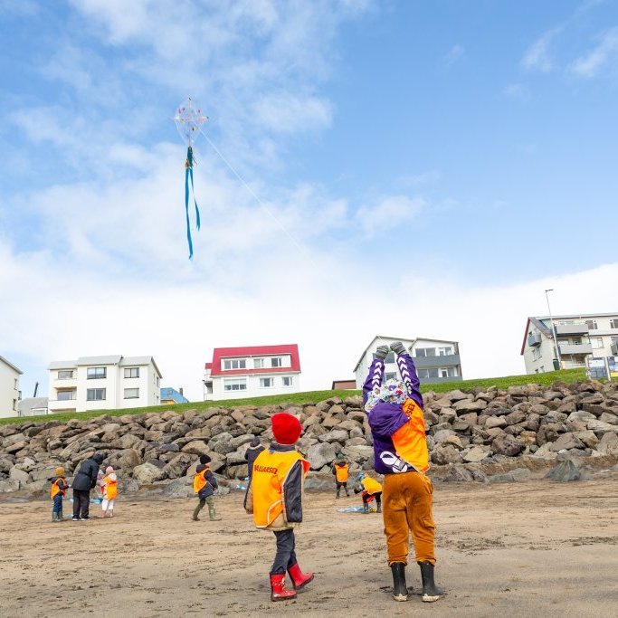 Sæskrímsli á Langasandi - Unnið af elstu deild leikskólans Vallarsel (2024)
Ljósmynd: Guðni Hannesson
