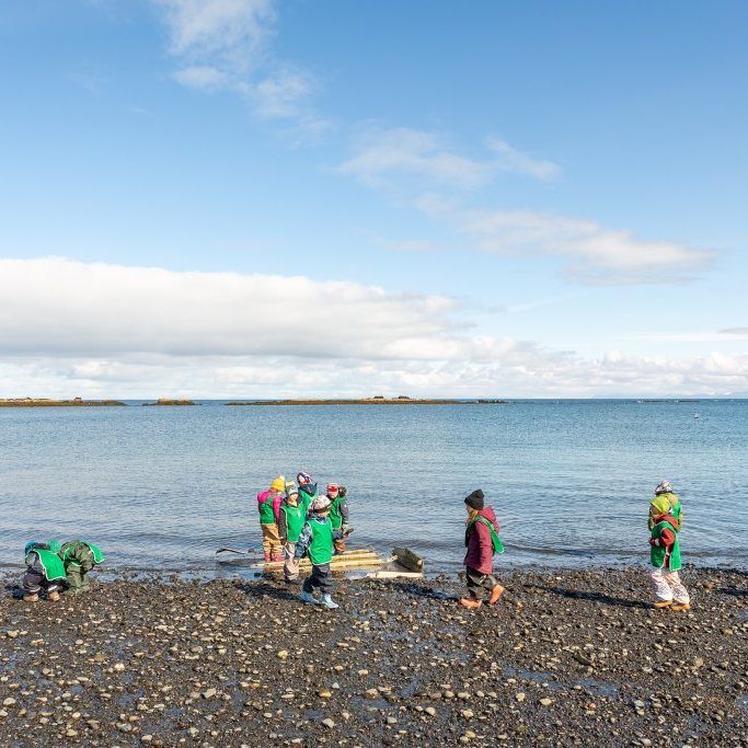 Sæskrímsli í Krókalóni - Unnið af elstu deild leikskólans Teigaseli (2024)
Ljósmynd: Guðni Hannesson