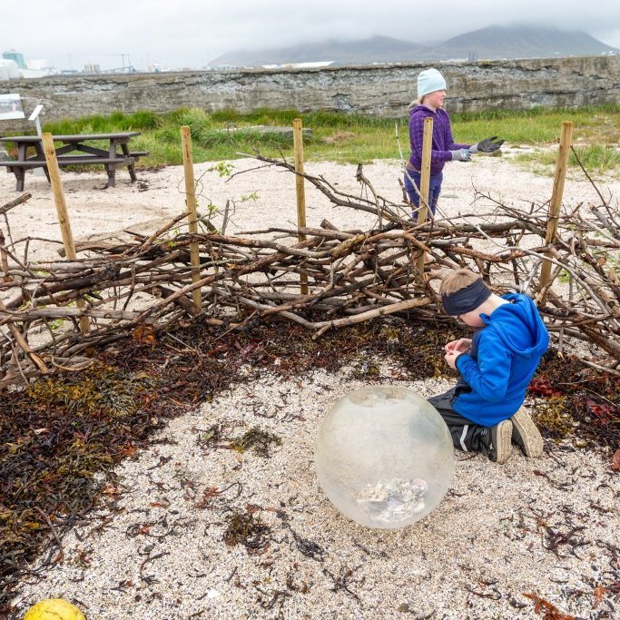 Sæskrímsli í Skarfavör - Unnið af 3.-7. bekk grunnskólanna í samvinnu við Þorpið og Tinnu Royal (2024)
Ljósmynd: Guðni Hannesson
