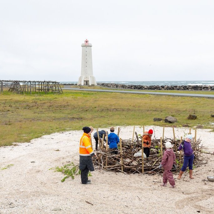 Sæskrímsli í Skarfavör - Unnið af 3.-7. bekk grunnskólanna í samvinnu við Þorpið og Tinnu Royal (2024)
Ljósmynd: Guðni Hannesson