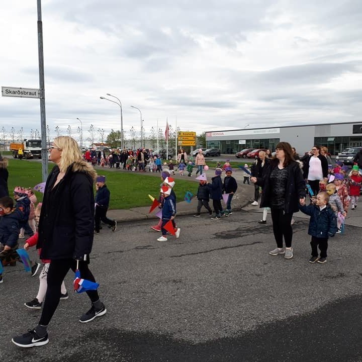 Skrúðganga á afmælisdaginn