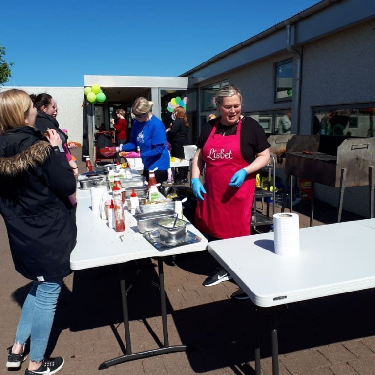 Afmælisgrill í góða veðrinu