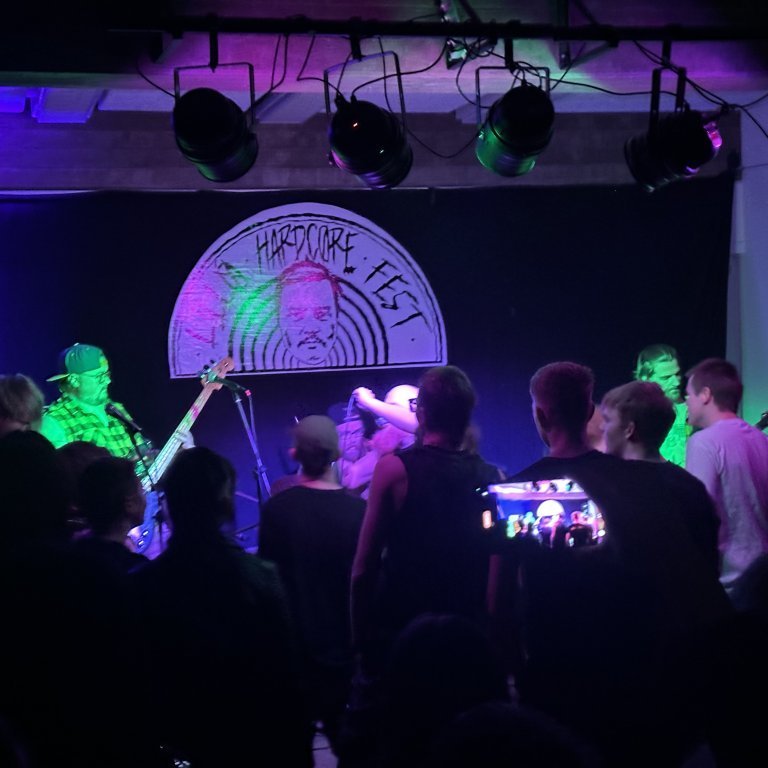 Ægisbraut Records stendur fyrir Lillo Hardcorefest á hverju ári, þar koma fram ýmis harðkjarna- og pönkbönd.