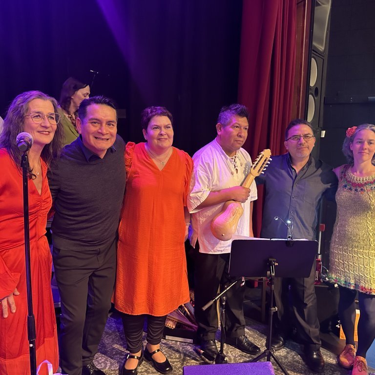 Kór Akraneskirkju undir stjórn Hilmars Arnars Agnarssonar flutti glæsilegt verk í Bíóhöllinni með tónlistarmönnum frá SA