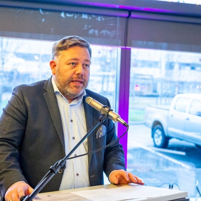 Guðmundur Ingþór formaður skipulags- og umhverfisráðs veitti umhverfisverðlaun Akraneskaupstaðar 2024
Ljósmyndir: Guðni Hannesson