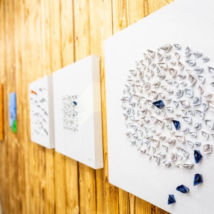 Listfélag Akraness hélt fjölbreytta og skemmtilega samsýningu ,,Hringiða