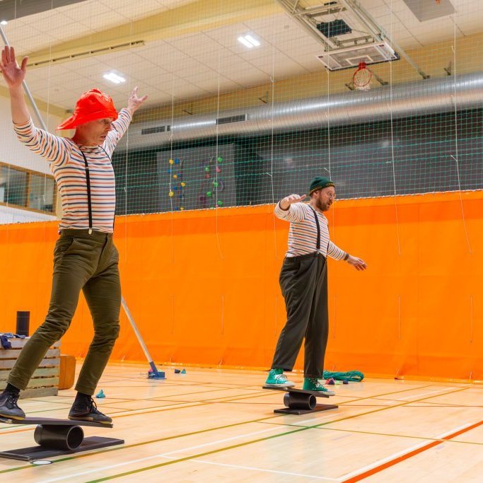 Vökudagar 2025 - Sirkússýning fyrir ungmenni bæjarsins, ,,Sjómenn