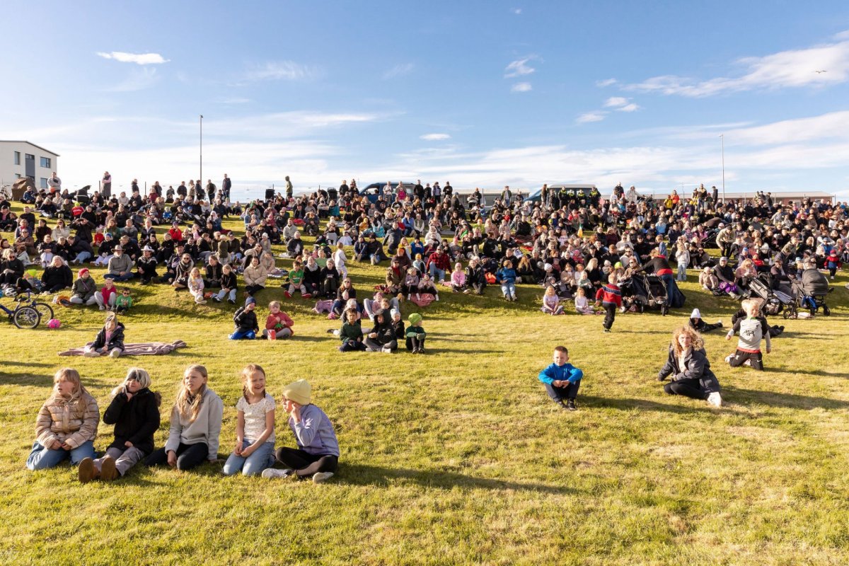 Fjölskyldubrekkusöngur við setningarhátíð Írskra daga á fimmtudeginum. Nýr dagskrárliður sem komin e…