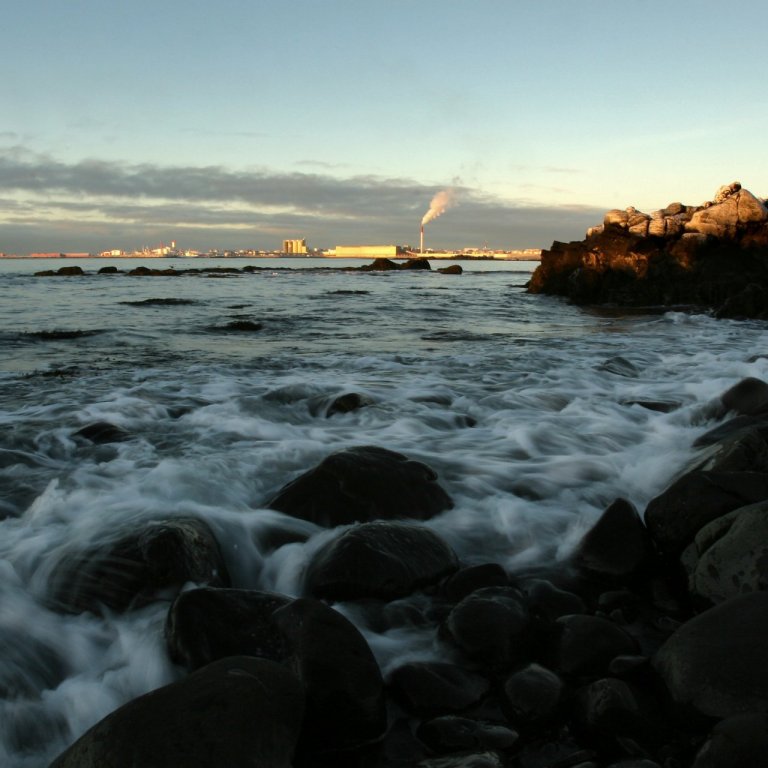 Laun bæjarfulltrúa endurskoðuð