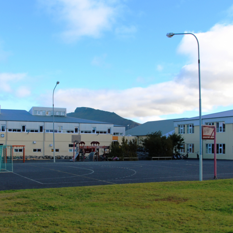 Grundaskóli Kennslustofur - útboð