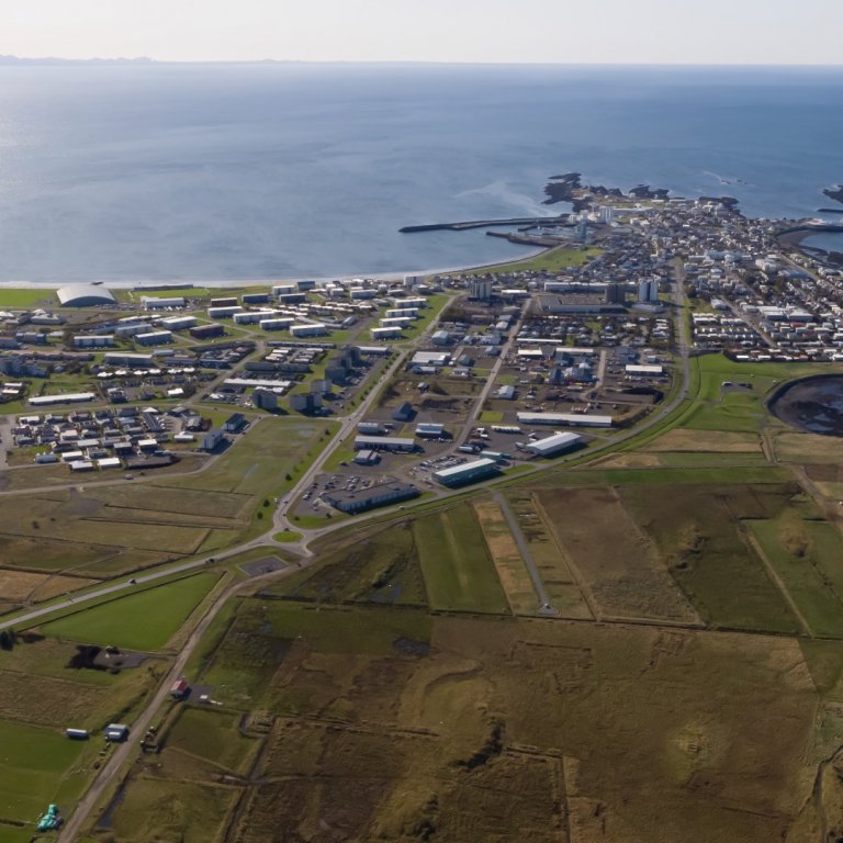 Bæjarstjórnarfundur þriðjudaginn 11. apríl
