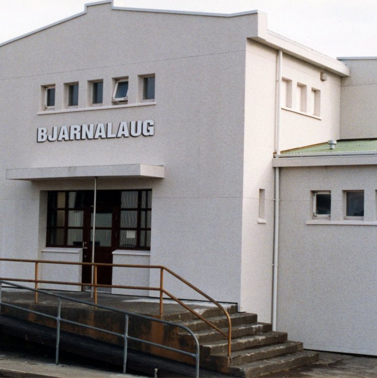 Bjarnalaug.