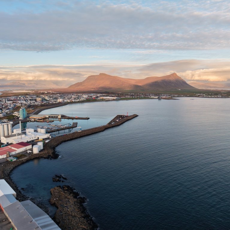 Vilja kanna kosti og galla sameiningar við Hvalfjarðarsveit
