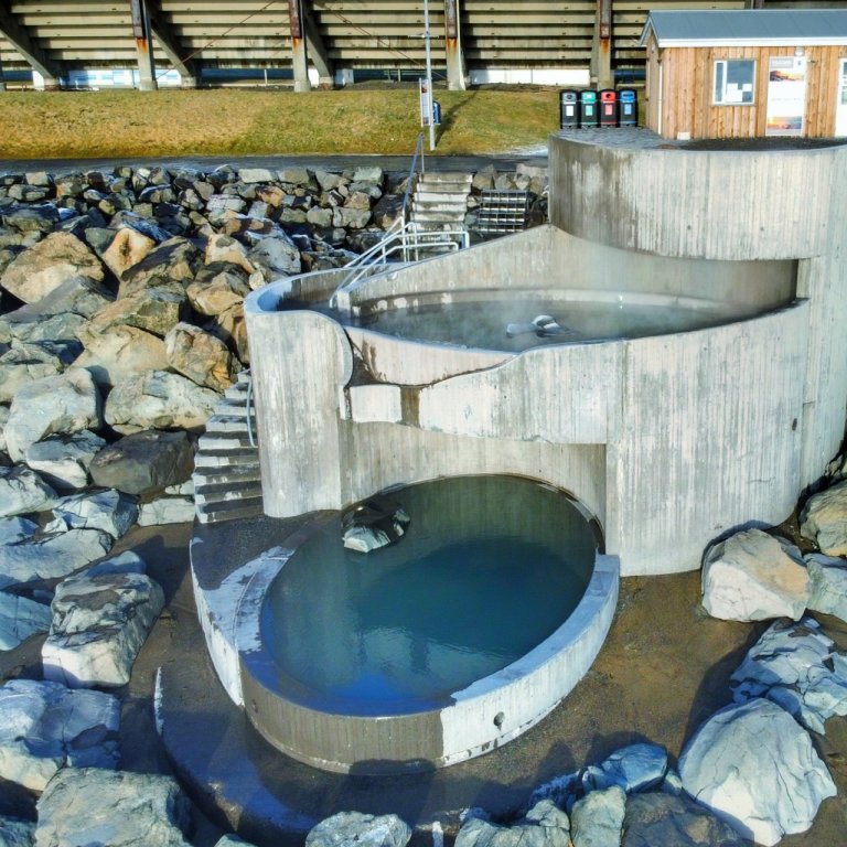 Jaðarsbakkalaug og Guðlaug opna mánudaginn 18. maí