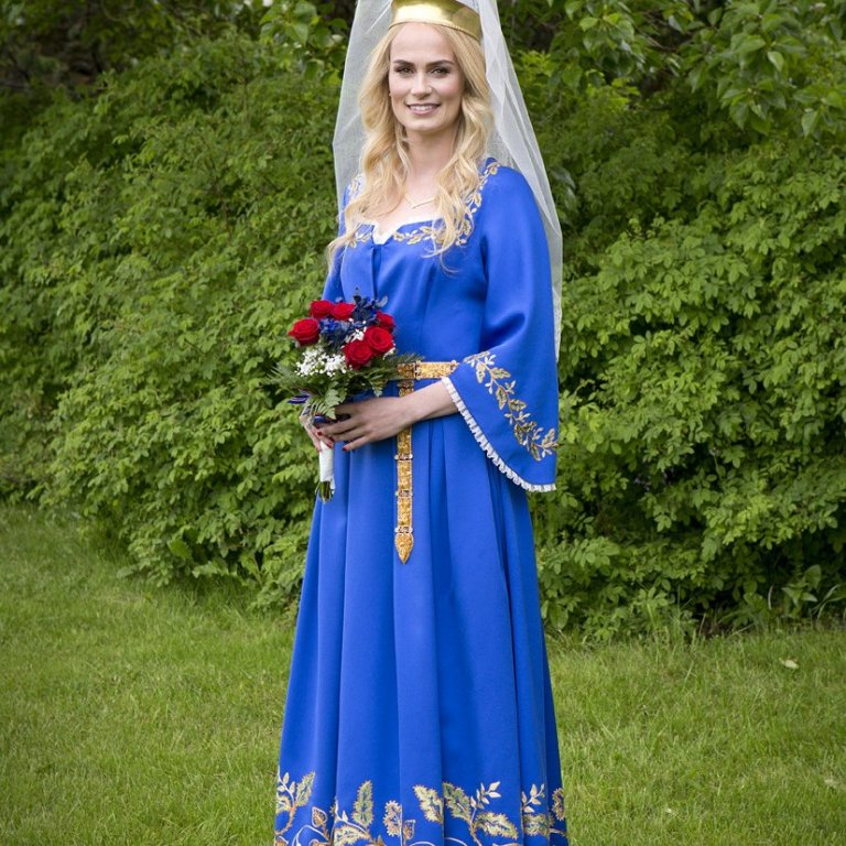 Helga Sjöfn Jóhannesdóttir fjallkona á Akranesi 2017        Ljósmynd: Myndsmiðjan