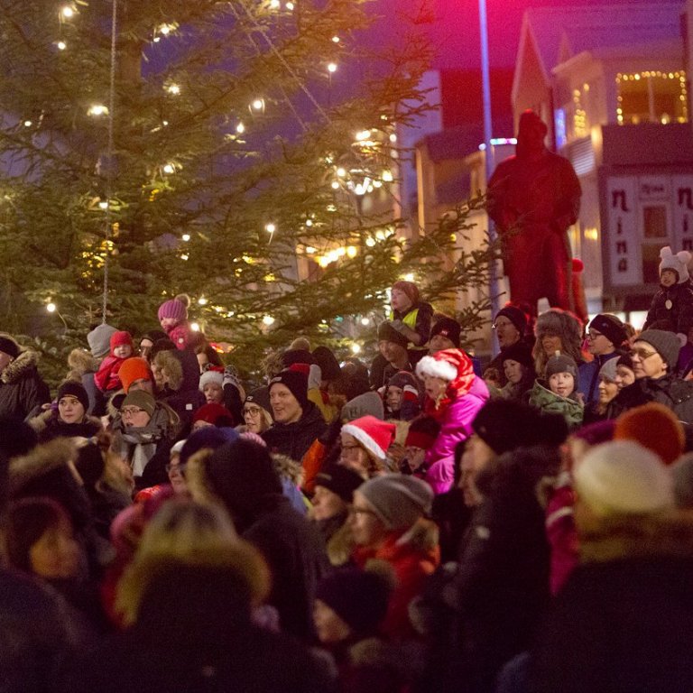 Á Akratorgi í dag     Mynd: Myndsmiðjan