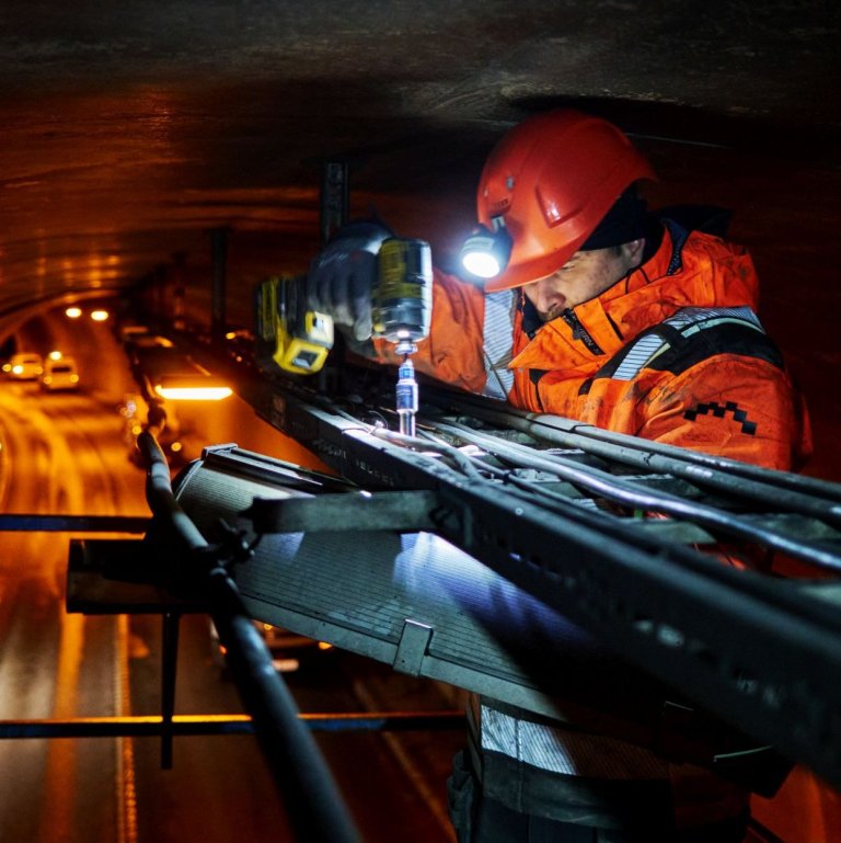 Endurnýjun lýsingar í Hvalfjarðargöngum - nauðsynleg framkvæmd til að tryggja öryggi