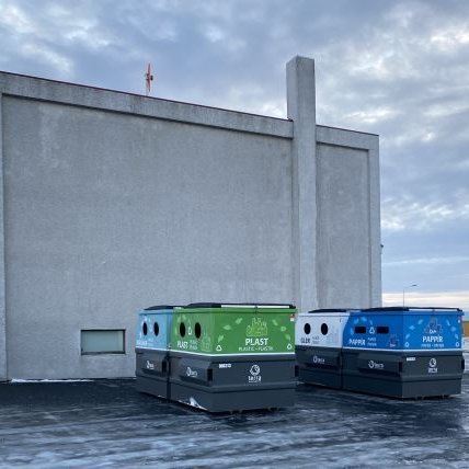 Þrjár grenndarstöðvar líta dagsins ljós