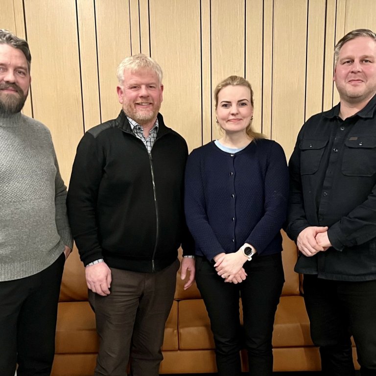 Oddvitar allra flokka í bæjarstjórn Akraness ásamt Haraldi. Frá vinstri: Valgarður L. Jónsson, Haral…