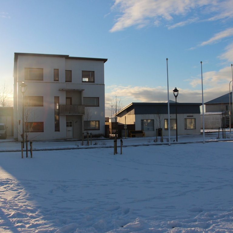 Suðurgata 64 og 64.