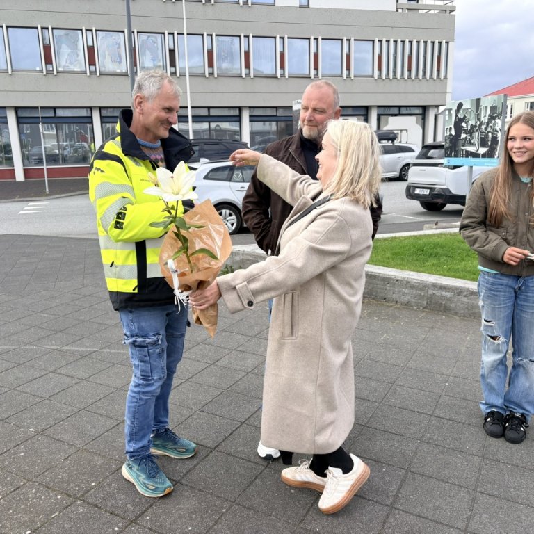 Færðu bænum bekki til minningar um Lovísu Hrund