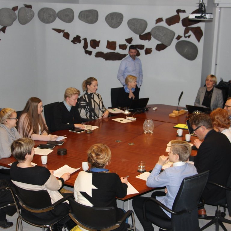 Ljósmynd frá síðasta bæjarstjórnarfundi unga fólksins.