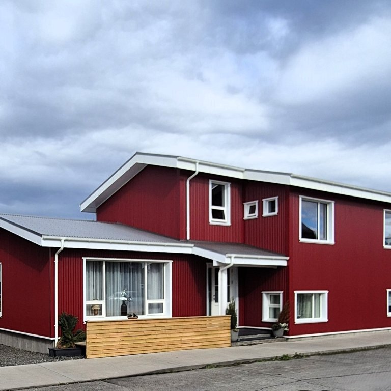 Hér má sjá húsið við Laugarbraut 23, en eigendur þess voru í hópi þeirra sem hlutu umhverfisviðurken…
