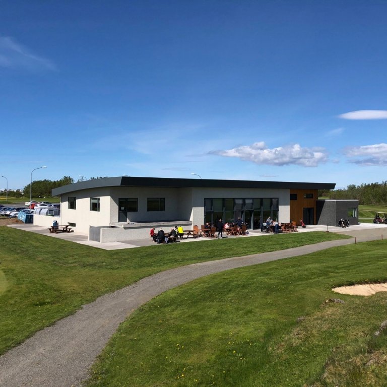 Myndi í eigu Golfklúbbsins Leynis.