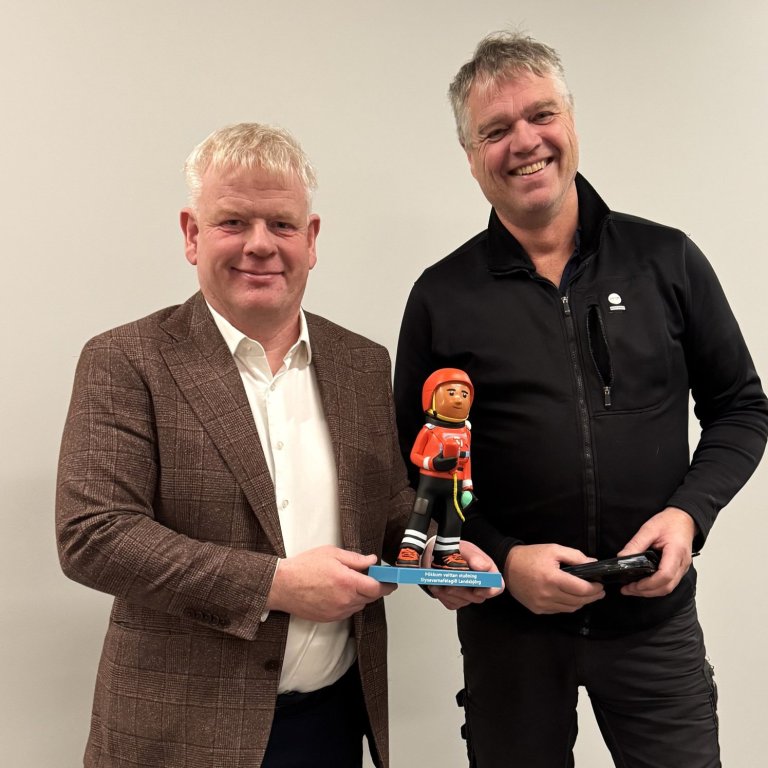 Haraldur Benediktsson bæjarstjóri og Ásgeir Örn Kristinsson frá Björgunarfélagi Akraness.