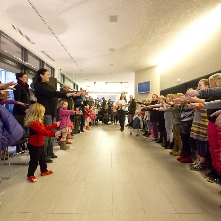 Tónleikar í anddyri Tónlistarskólans á Vökudögum.